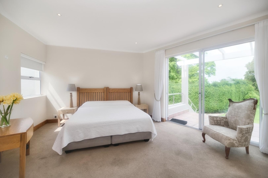 5 Bedroom Property for Sale in Fernkloof Estate Western Cape